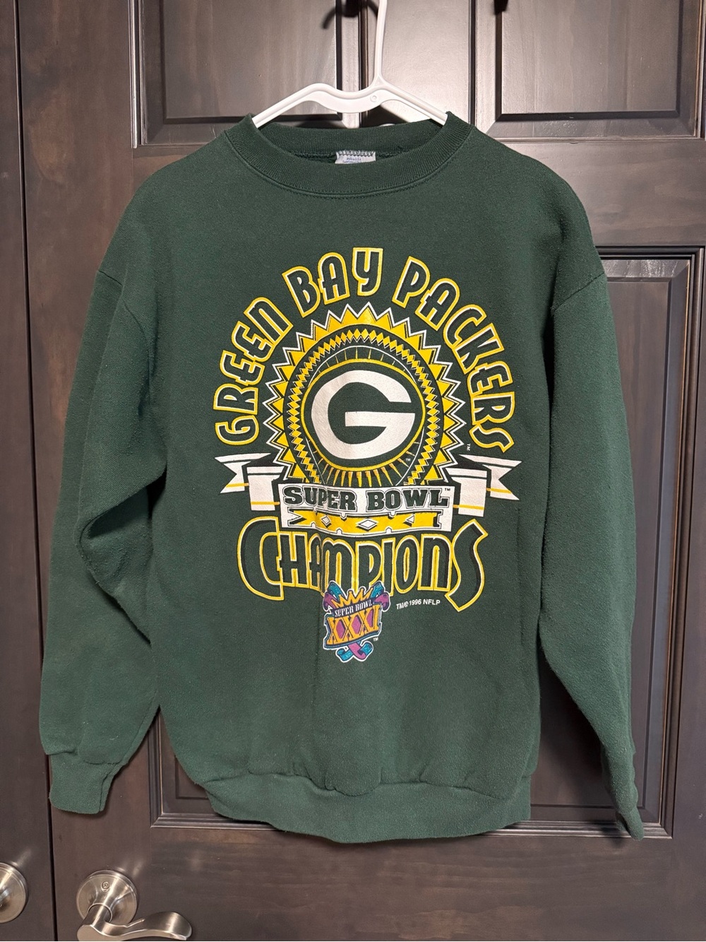 LOGO 7 Green Bay Packers Dark Green Sweatshirt with Yellow & White Graphic